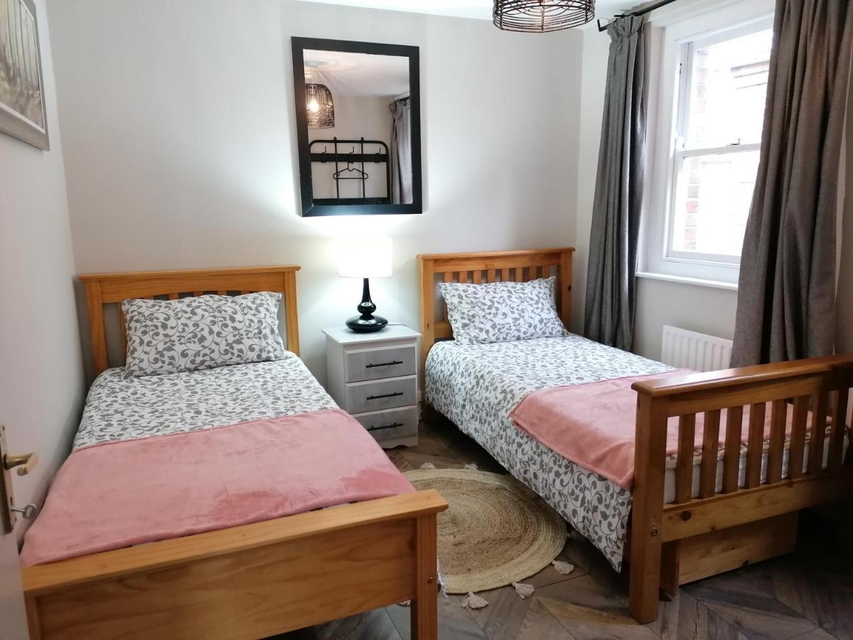 Queens Quarter Holiday Homes (Adults Only) Белфаст Экстерьер фото