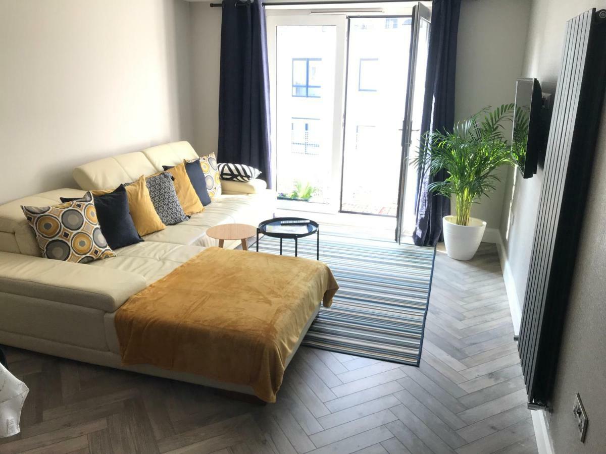 Queens Quarter Holiday Homes (Adults Only) Белфаст Экстерьер фото